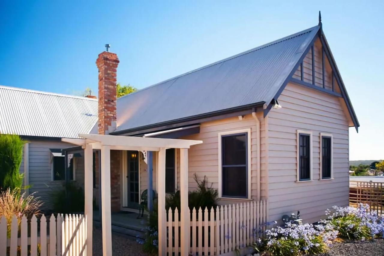 Circa Ruby Mint * Daylesford