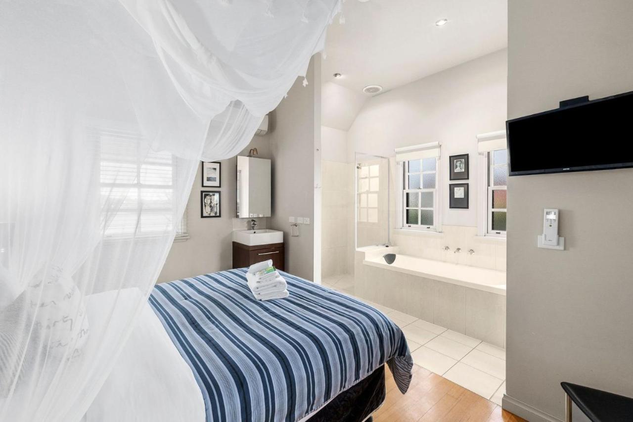 Circa Ruby Mint Daylesford