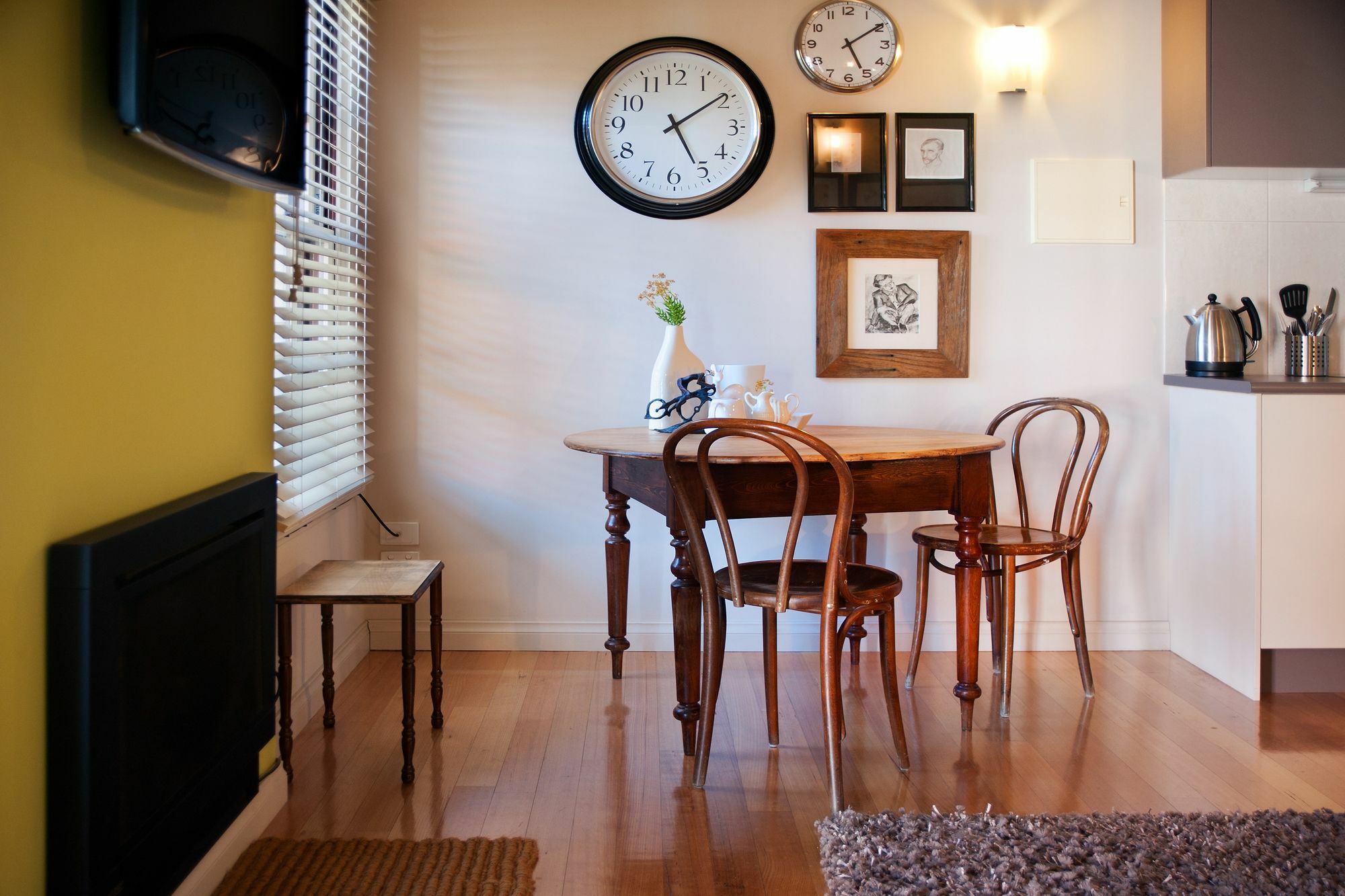 Circa Ruby Mint Holiday home